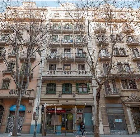 Apartamento de 3 dormitorios Barcelona Exterior foto